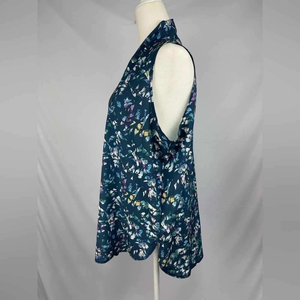 The North Face women’s sleeveless flowy blouse size L - Picture 4 of 15